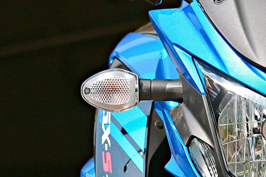 Front Indicator View of GSX S750