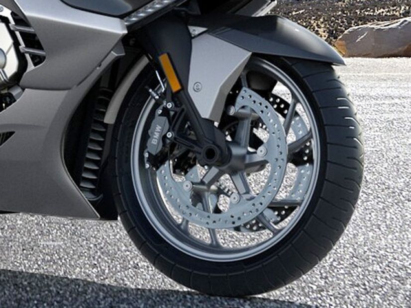 Front Tyre View of K 1600 GTL
