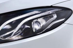 Headlamp Image of E-Class