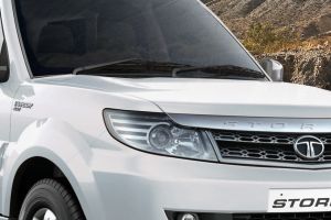 Headlamp Image of Safari Storme