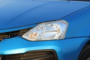 Headlamp Image of Etios Liva