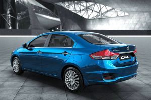 Rear 3/4 left Image of Ciaz