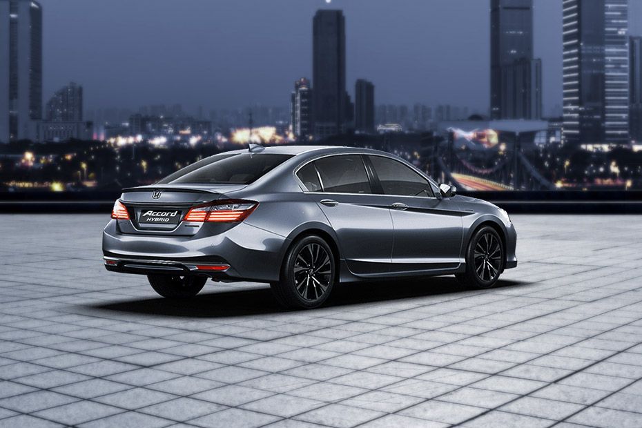 Rear 3/4 Right Image of Accord