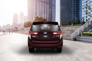 Rear back Image of Innova Crysta