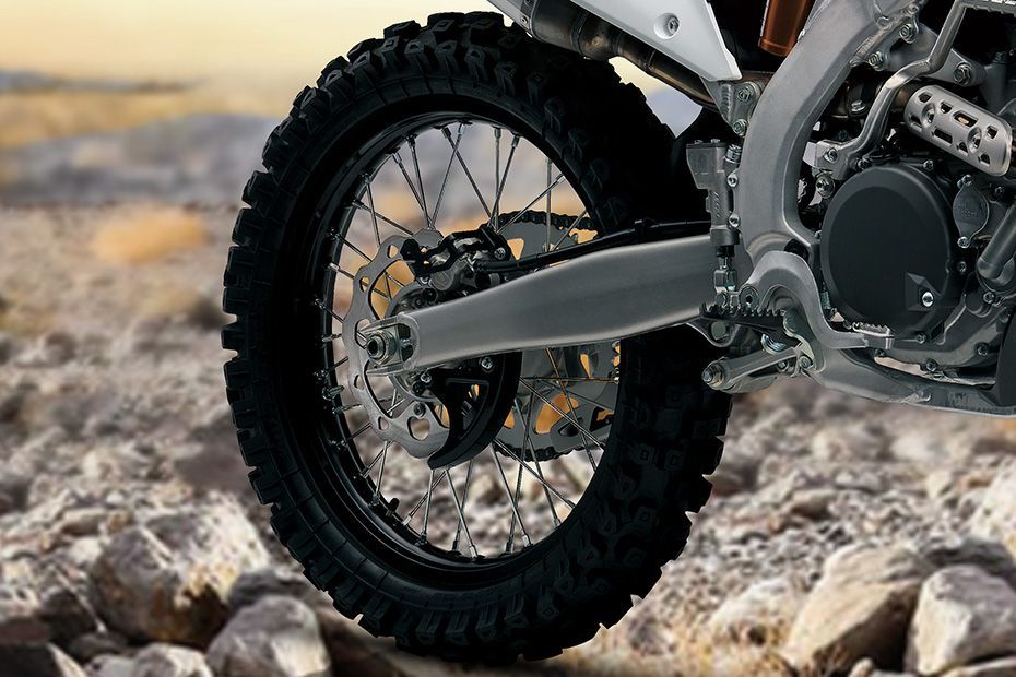 Rear Tyre View of RM Z450