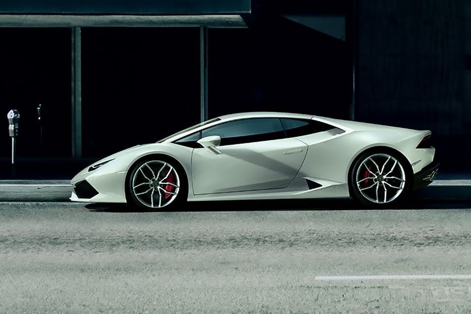 Side view Image of Huracan