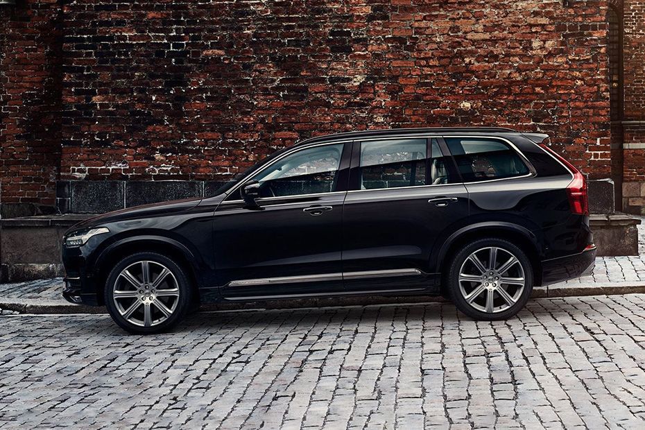 Side view Image of XC90