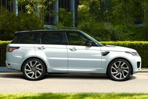 Side view Image of Range Rover Sport