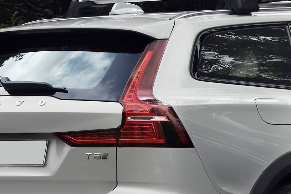 Tail lamp Image of V60 Cross Country