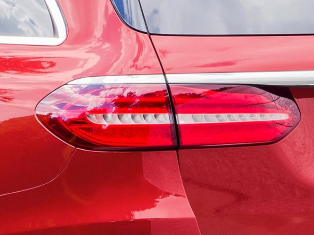 Tail lamp Image of E-Class All-Terrain
