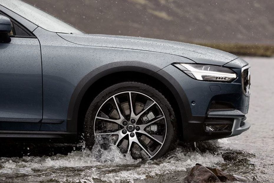 Wheel arch Image of V90 Cross Country