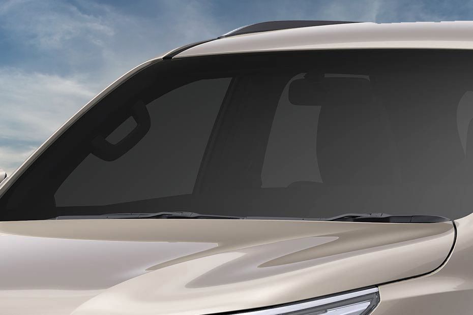 Wiper with full windshield Image of Fortuner