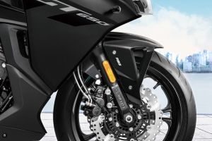 Front Mudguard & Suspension of 650GT