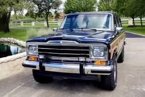 Front Image of Grand Wagoneer