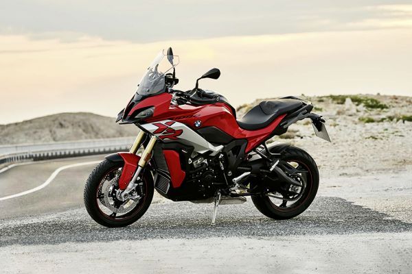 Front Left View of 2020 S 1000 XR