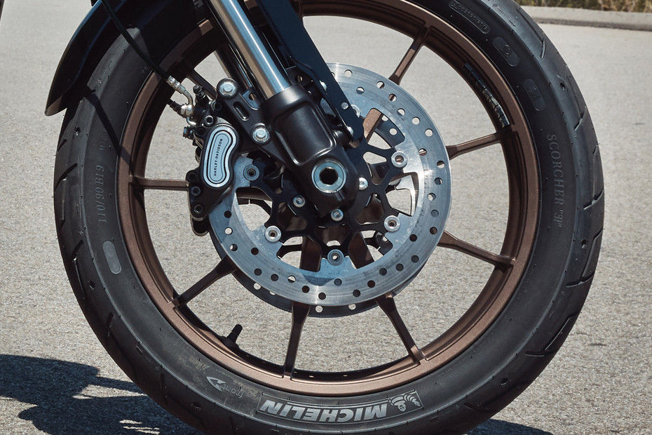 Front Tyre View of Low Rider S