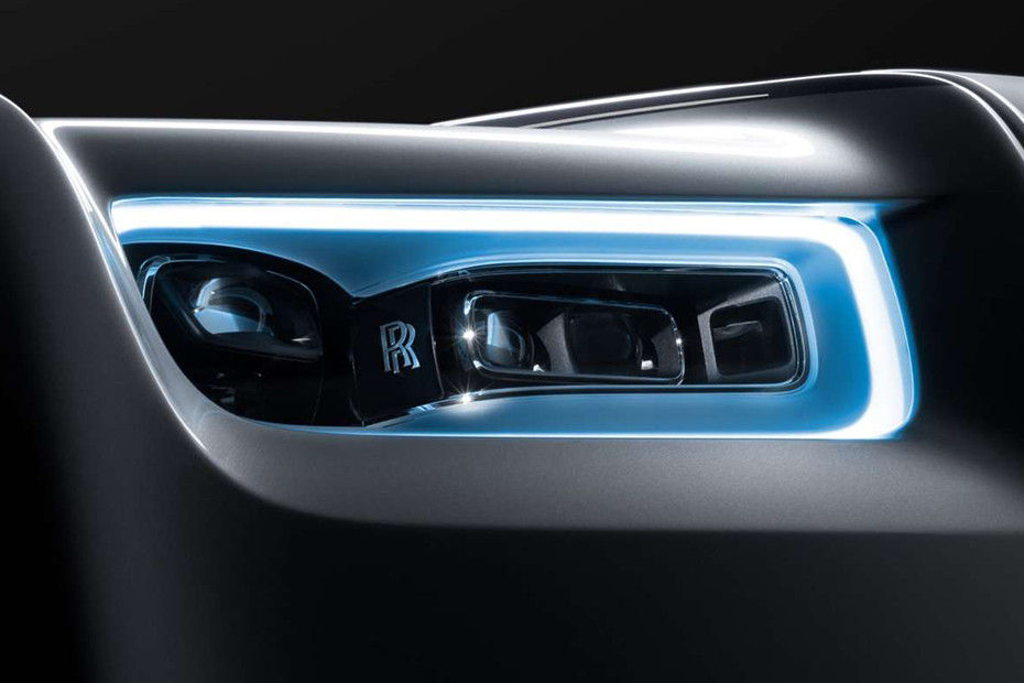 Headlamp Image of Rolls Royce Phantom