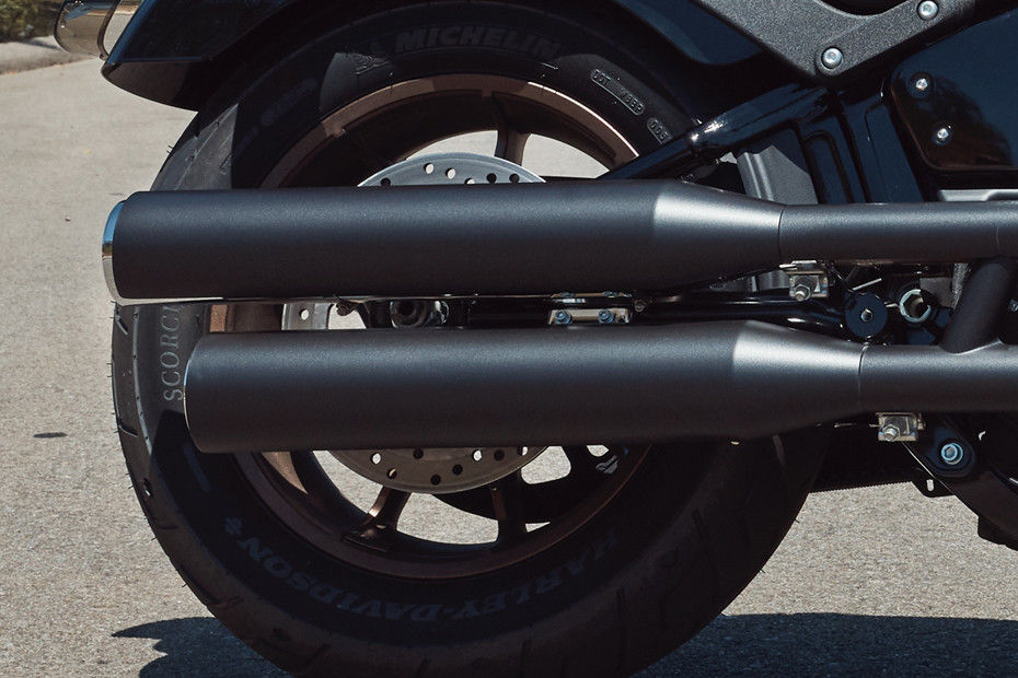Rear Tyre View of Low Rider S