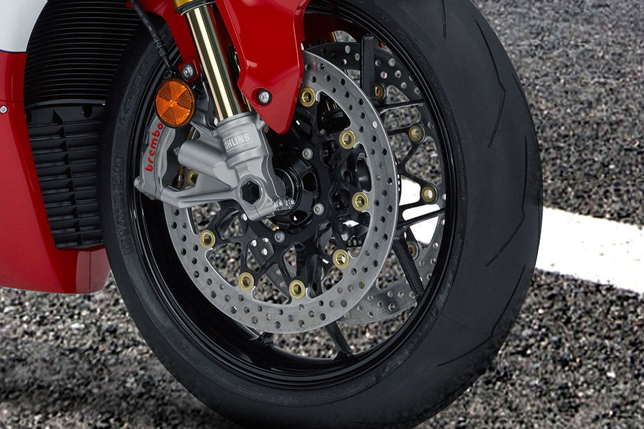 Front Tyre View of CBR1000RR-R