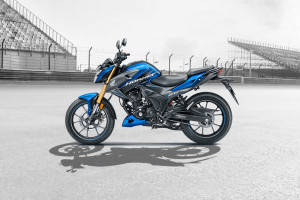 Honda Hornet 2 0 Repsol Edition On Road Price Hornet 2 0 Top Model Repsol Edition Images Colour Mileage