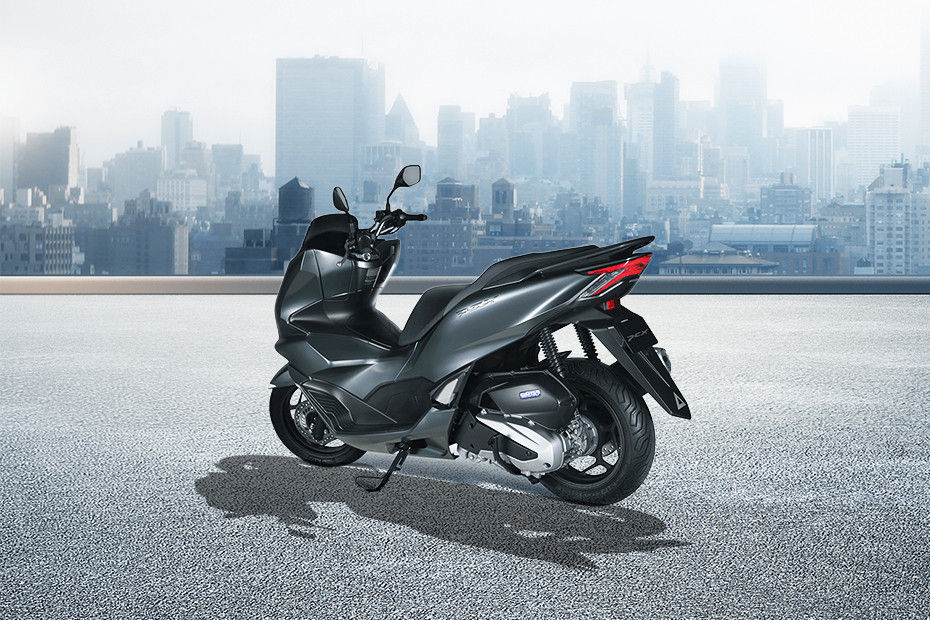 Rear Left View of PCX160
