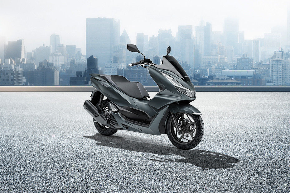 Right Side View of PCX160