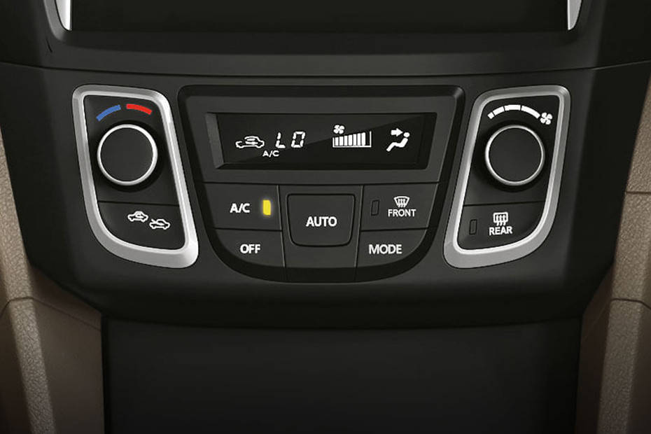 AC controls Image of Ciaz