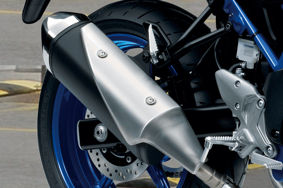 Exhaust View of SV650