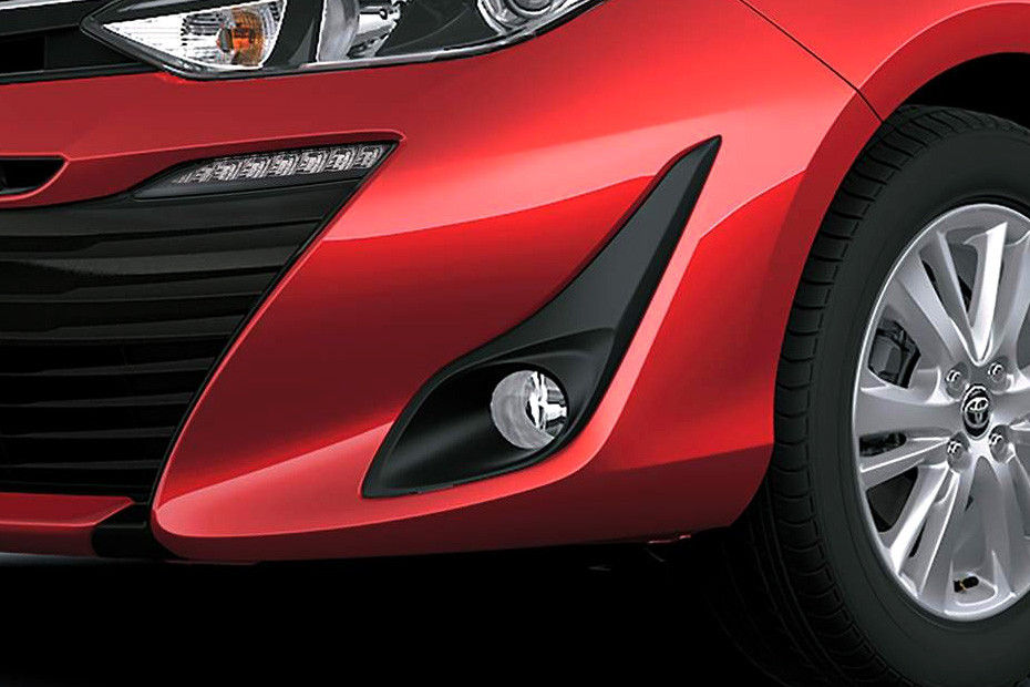 Fog lamp with control Image of Yaris