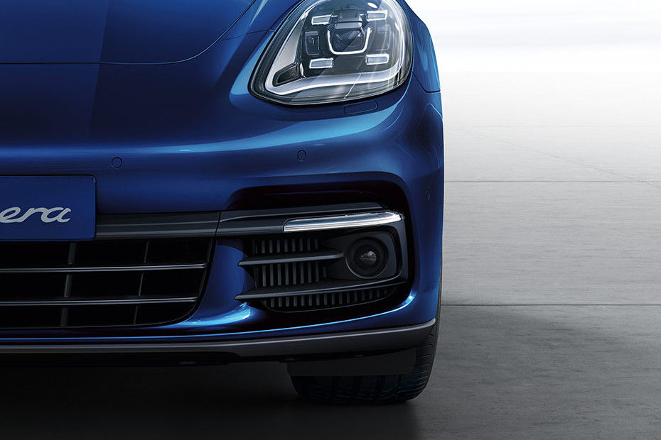 Fog lamp with control Image of Panamera