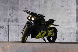 sports bike in 3 lakhs