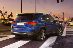 Rear 3/4 Right Image of GLE