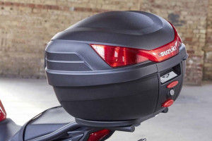 Rear Storage of SV650