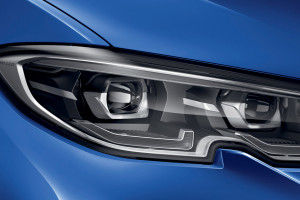 Headlamp Image of 3 Series
