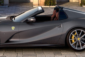 Side mirror rear angle Image of 812