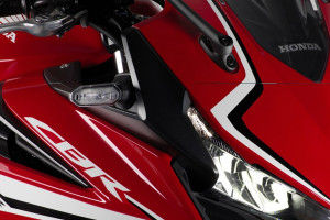 Front Indicator View of CBR500R
