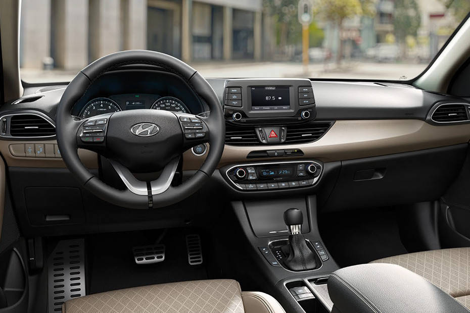 Hyundai i30 Images, i30 Interior & Exterior Photos, 360 View, Videos