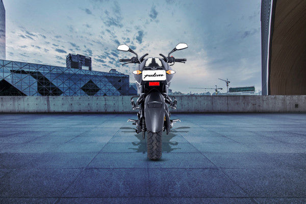 Bajaj Pulsar Ns0 Price 21 May Offers Images Mileage Reviews