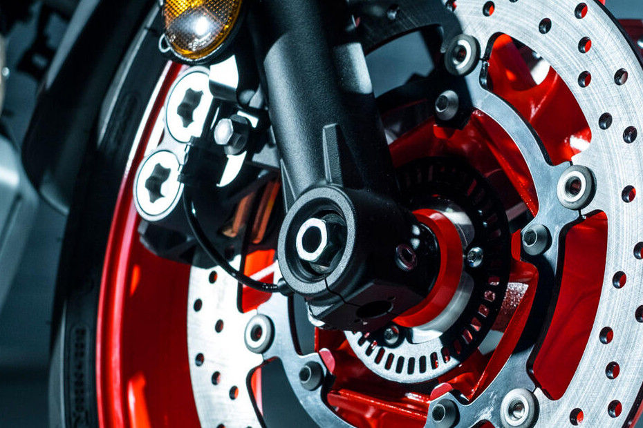 Front Brake View of MT-07