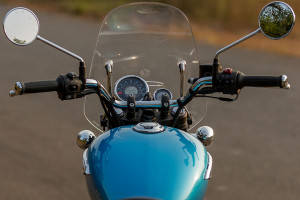 Handle Bar View of Meteor 350