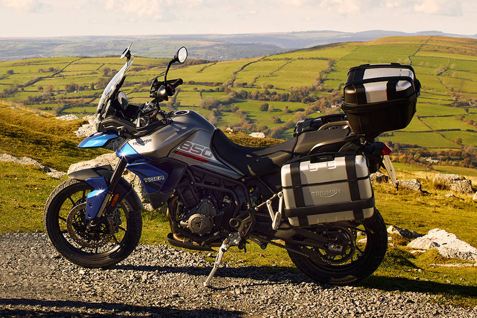 Triumph tiger cheap on road price