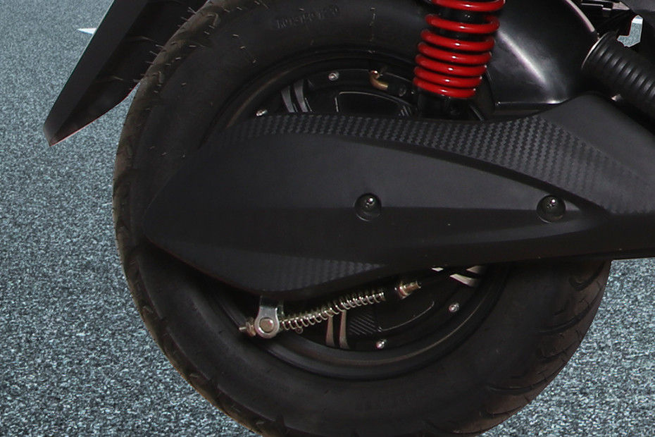 Rear Tyre View of Reo