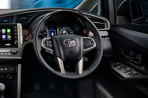 innova crysta