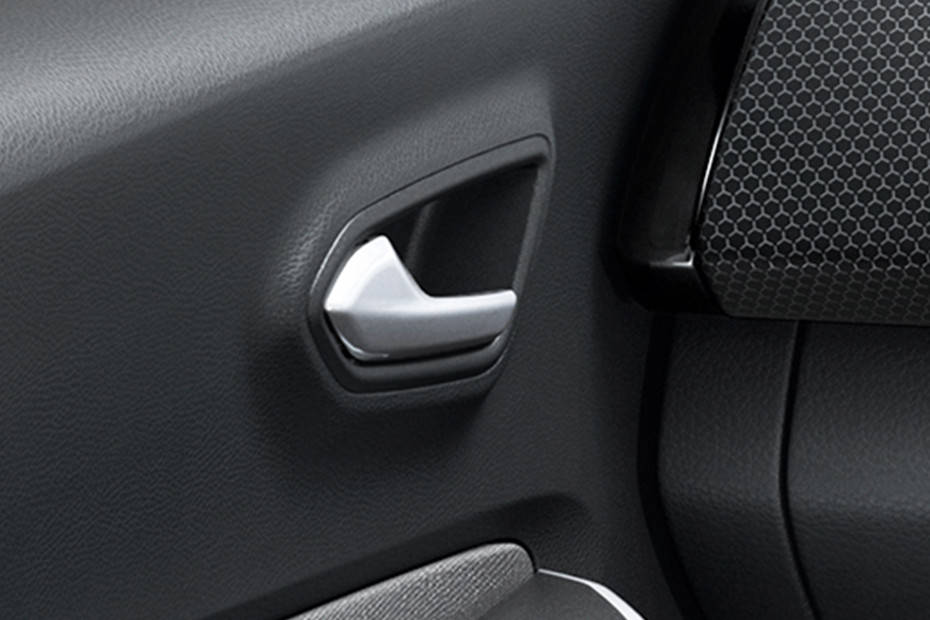 Door open handle view in side Image of Magnite