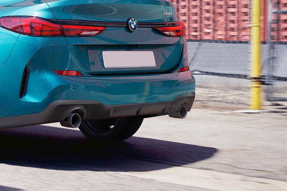 Exhaust tip Image of 2 Series