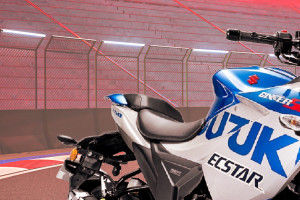 29+ Suzuki Gixxer Sf 250 Moto Gp On-Road Price Background