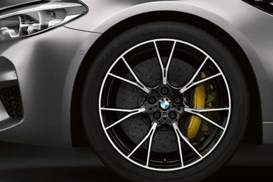 Wheel arch Image of M5