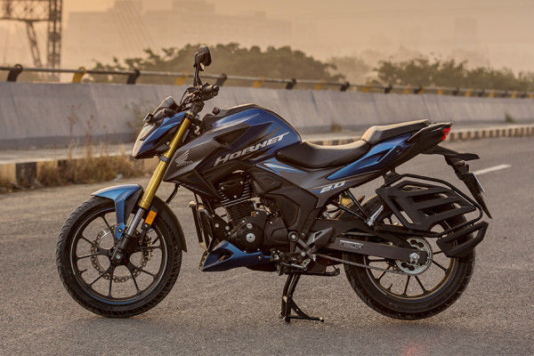Honda Hornet 2 0 Price 21 July Offers Images Mileage Reviews