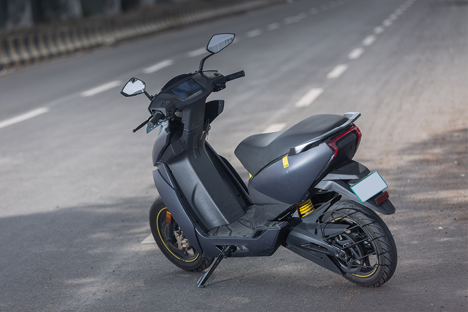 Ather 450X Price 2021, May Offers, Images, Mileage, Reviews.