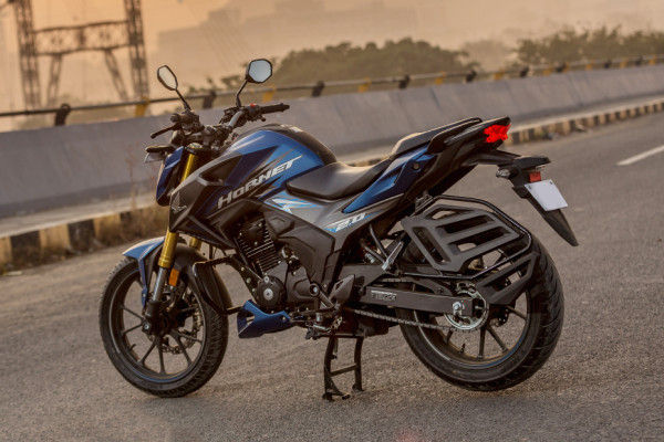 Honda Hornet 2 0 Specifications Features Mileage Weight
